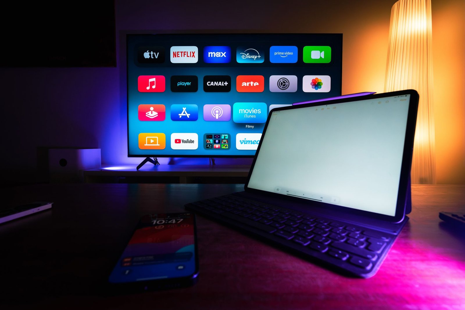 Live TV playing on a laptop through a desktop IPTV player